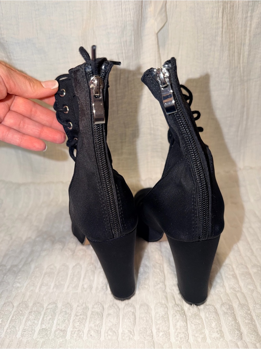 Savashjay
Closed Toe Lace Up Ankle Boots - Picture 8 of 10